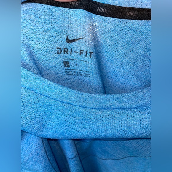 Nike Dri-Fit men’s workout tee. Size L - Picture 3 of 3